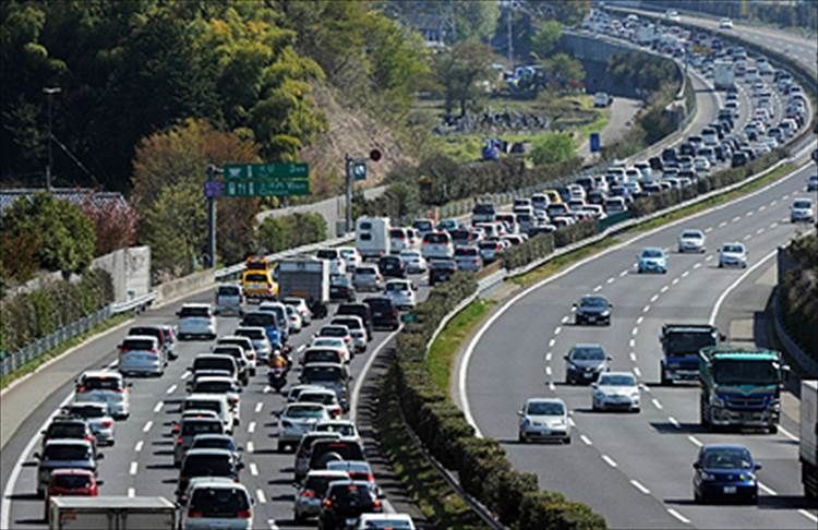 高速道路の渋滞の原因はサグ