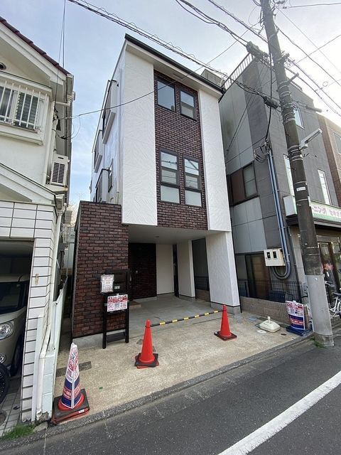 西武新宿線「東伏見」駅北口徒歩3分の家
