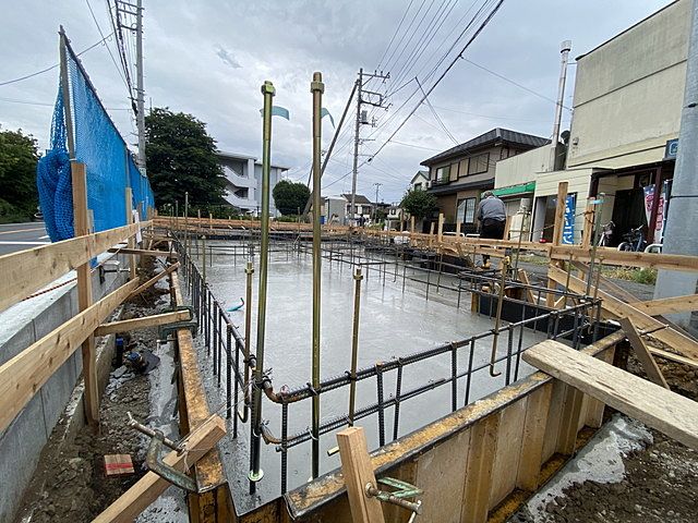 西東京市保谷町6丁目・コンクリート打設後の様子3（2022.8.29）スプラッシュ