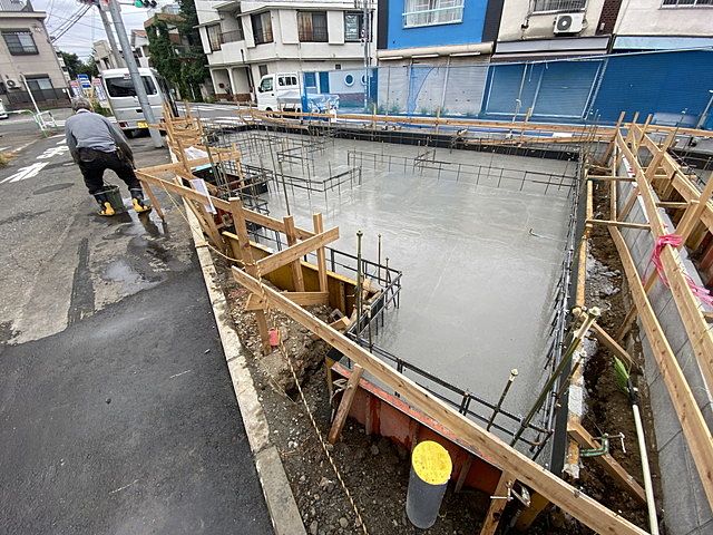 西東京市保谷町6丁目・コンクリート打設後の様子4（2022.8.29）スプラッシュ