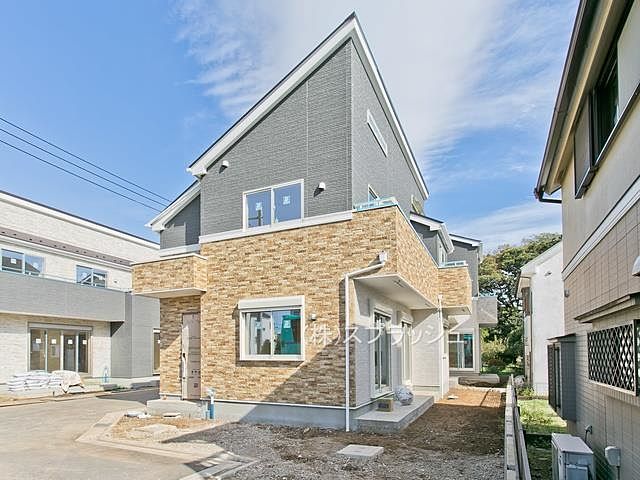 西東京市立保谷小学校学区域の新築一戸建て！間取り4LDKとたっぷり収納できる固定階段付き小屋裏収納が魅力の家は2棟！