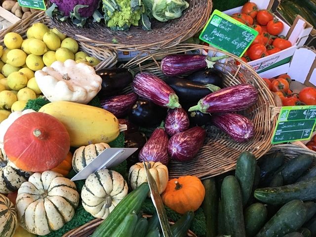 マルシェで販売される練馬産の野菜をイメージ